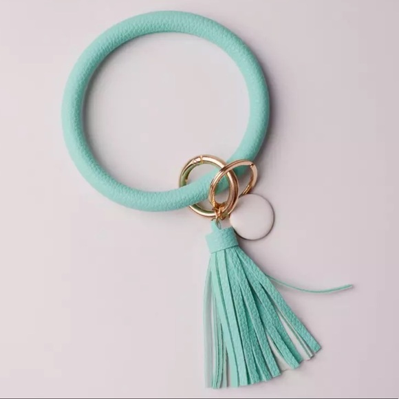 NWT Mint Big 0 Tassel Keychain Key Ring - Picture 2 of 2